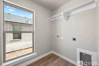 Main picture of 2013 132nd St