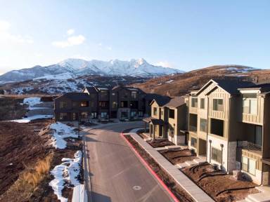 Main picture of 5085 W Snow Canyon Rd
