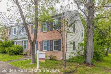 Main picture of Town Home in a Great Burke Location
