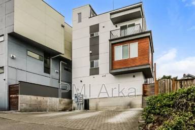 Main picture of 1919 25th Ave S