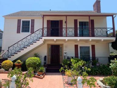 Main picture of 808 E Carson St