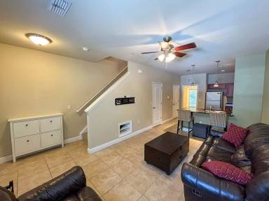 Main picture of 2946 SW 35th Pl