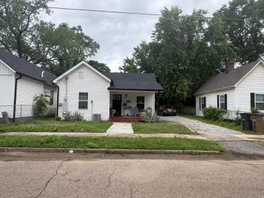 Main picture of 1219 Delaware Ave