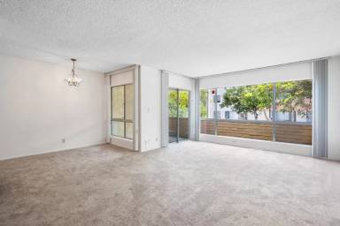 Main picture of 5600 Kensington Way