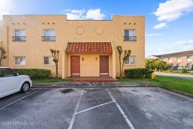 Main picture of 3870 Mission Dr