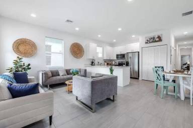 Main picture of 3510 Hiawatha Avenue - 1