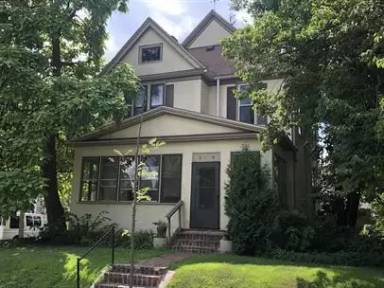 Main picture of 3254 Harriet Ave