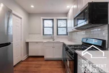 Main picture of 4417 W School St