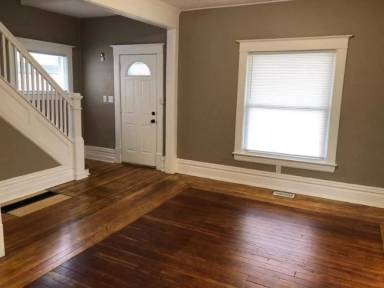 Main picture of 802 W Lapeer St