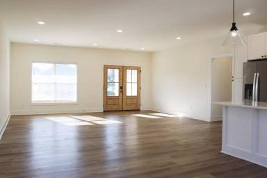 Main picture of 1430 Westbrook Cir