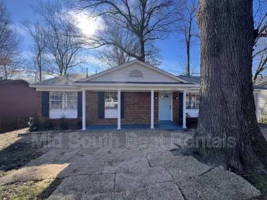 Main picture of 2225 Willow Wood Ave