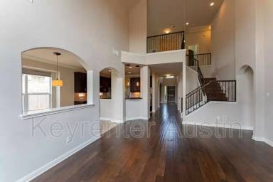 Main picture of 6528 Antigo Ln