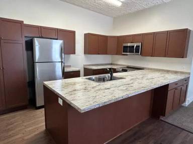 Main picture of 35 Lake St S Apartments