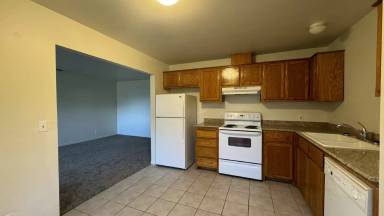Main picture of 620 W Putnam Ave