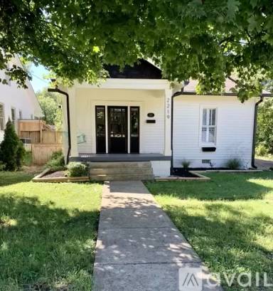 Main picture of 2219 Lindell Ave