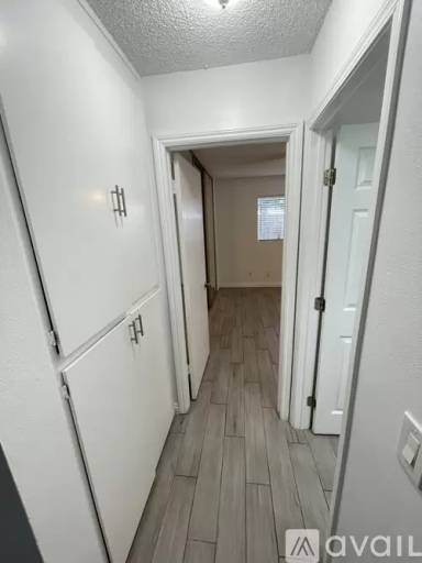 Main picture of 655 W 14th St