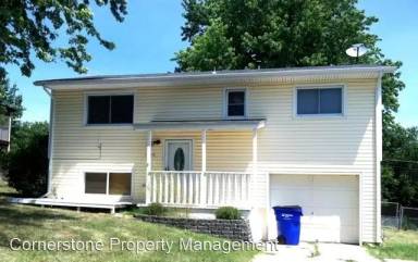 Main picture of 1708 W 17th St