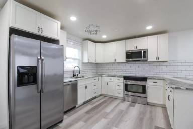 Main picture of 608 Torbett St