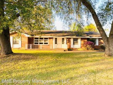 Main picture of 3243 N Colonial Dr