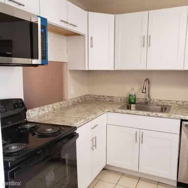 Main picture of 104 Golden Lakes Blvd