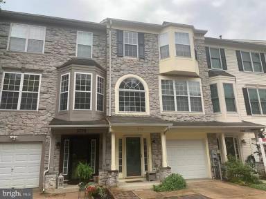 Main picture of 5768 Goldfinch Ct