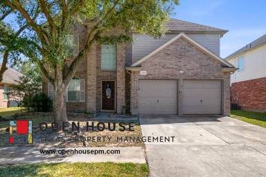 Main picture of 18606 Atascocita Forest Dr