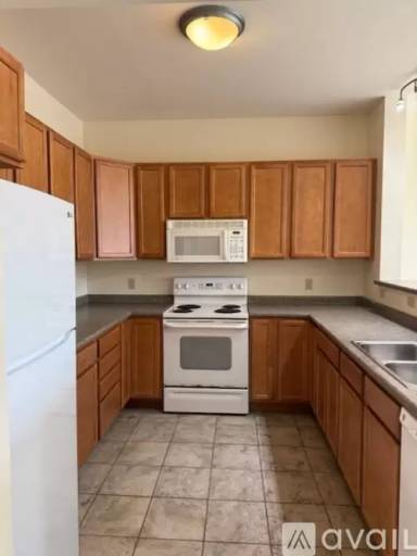 Main picture of 370 Farrell St