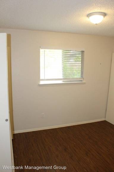 Main picture of 10702 Lambert Cir