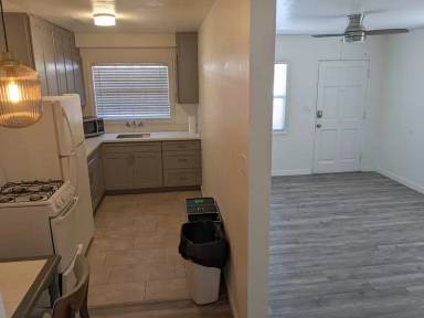 Main picture of 3868 Mission Blvd