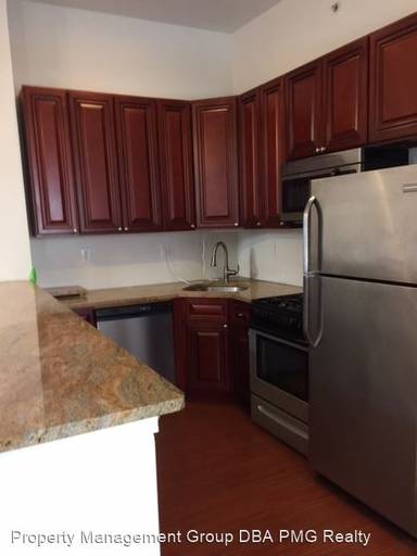 Main picture of 1206 Walnut St