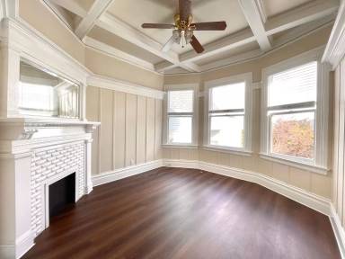 Main picture of 500 Lyon St