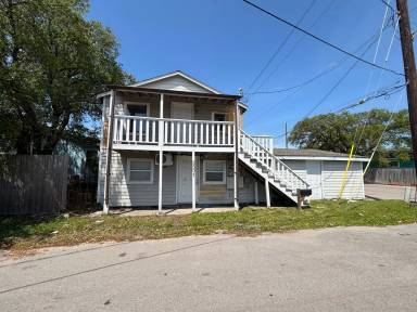 Main picture of 5501 Menard Ave