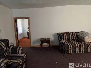 Main picture of 387 Perry St