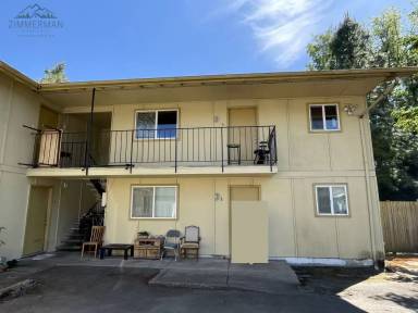 Main picture of 2140 Roosevelt Blvd