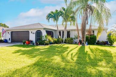 Main picture of 5327 Pelican Blvd