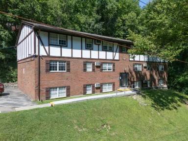 Main picture of 2303 Wyoming Ave