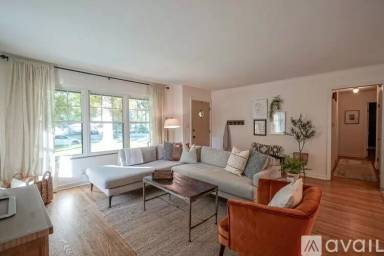 Main picture of 5847 N Rural St