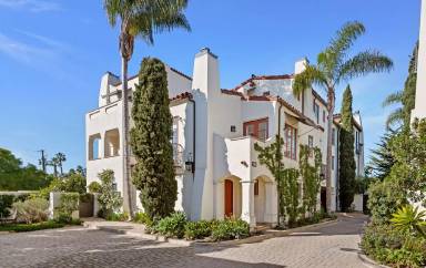 Main picture of 216 Santa Barbara St
