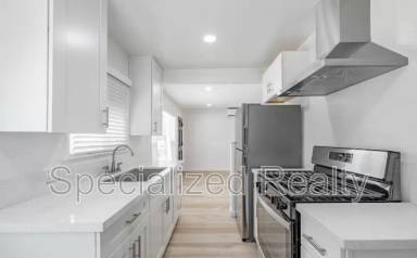 Main picture of 3216 Division St