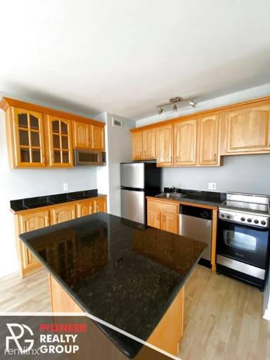 Main picture of Wellington Place Apartments