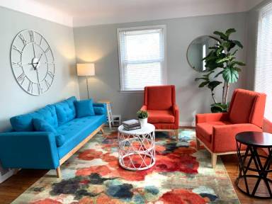 Main picture of 655 E Beverly Ave