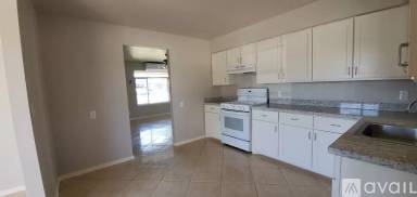 Main picture of 2904 Naranjo St