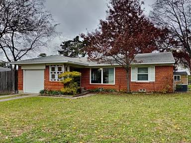 Main picture of 307 Hillcrest Ave