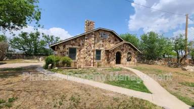 Main picture of 140 Estella Dr