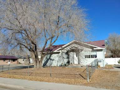 Main picture of 240 S Madison St