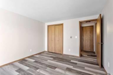 Main picture of 961 7th St