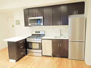 Main picture of 537 Clinton Ave