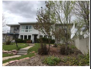 Main picture of 728 Saint Charles St