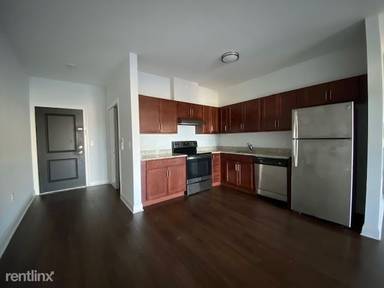 Main picture of 747 Grand St