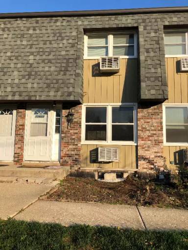 Main picture of 33609 N Evergreen Dr